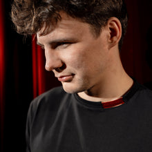 Load image into Gallery viewer, T krekls "Sarkanais samts"