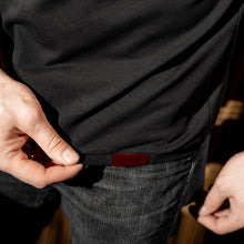 Load image into Gallery viewer, T krekls "Sarkanais samts"