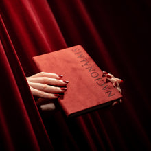 Load image into Gallery viewer, Klade "Sarkanais samts"